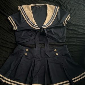 Trickz N' Treatz/ Dolls kill - Plus One-Hit Knockout Costume Set